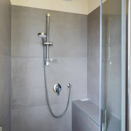 Vila Hostdomus - Eden Free Garage Garlenda