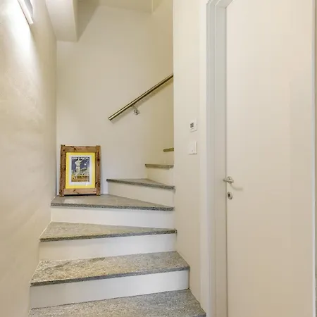 Hostdomus - Eden Free Garage فيلة غارليندا