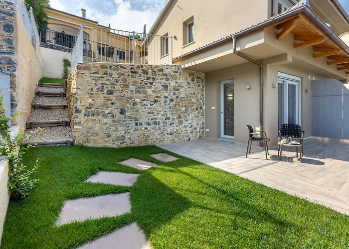 Hostdomus - Eden Free Garage فيلة