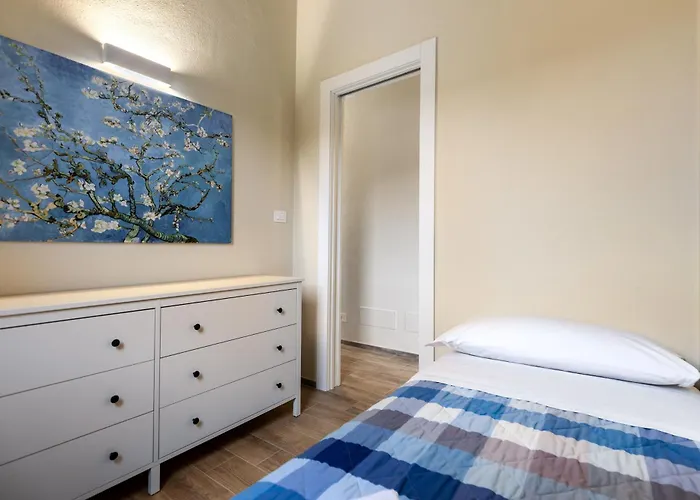 Hostdomus - Eden Free Garage