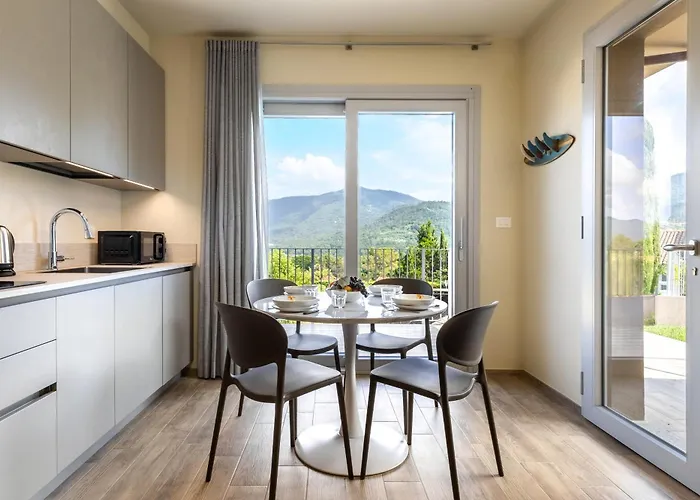 Hostdomus - Eden Free Garage فيلة *