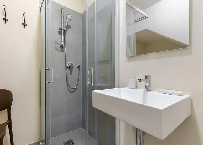 Hostdomus - Eden Free Garage فيلة