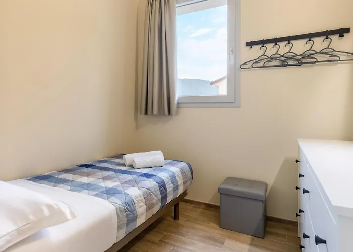 فيلة Hostdomus - Eden Free Garage